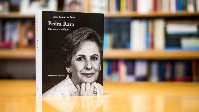 O livro, que custa 18 euros, será apresentado no dia 18, pelas 18h, na Livraria Ferin, no Chiado, em Lisboa
