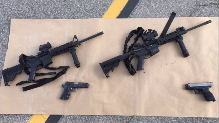 As quatro armas usadas (e compradas legalmente) por Syed Farook e Tashfeen Malik, que causaram a morte de 14 pessoas em San Bernardino (Califórnia) esta quarta-feira
