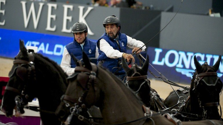 Ernesto Colman Mena é um entusiasta de cavalos e participa regularmente em provas equestres