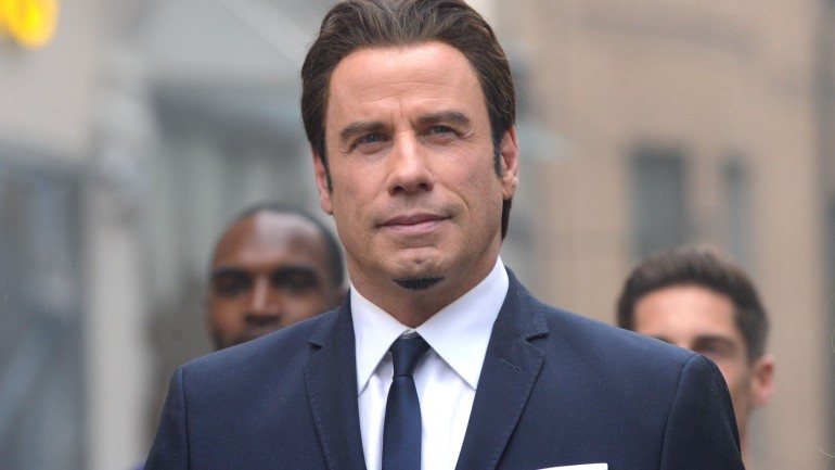 Travolta está irreconhecível na pele de Robert Shapiro.
