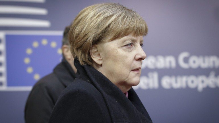 Angela Merkel não concorda com o encerramento das fronteiras