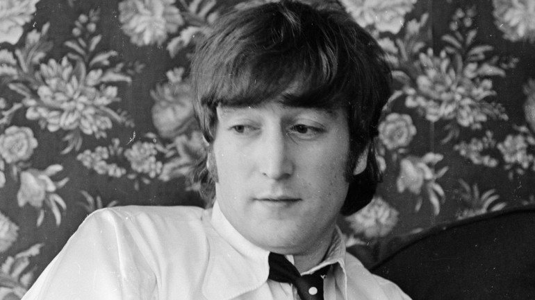 Lennon em Agosto de 1966, quando pediu desculpa ao mesmo tempo que não retirou o que disse.