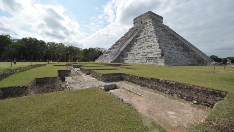 Os maias ocuparam o continente centro-americano entre 1000 a.C e 900 d.C.