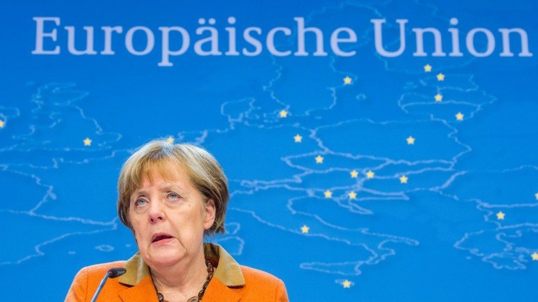 Angela Merkel afirmou que a atual situação migratória da Grécia não é sustentável