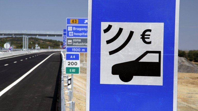 As infraestruturas de transporte rodoviário em que Portugal menos investiu foram as autoestradas.