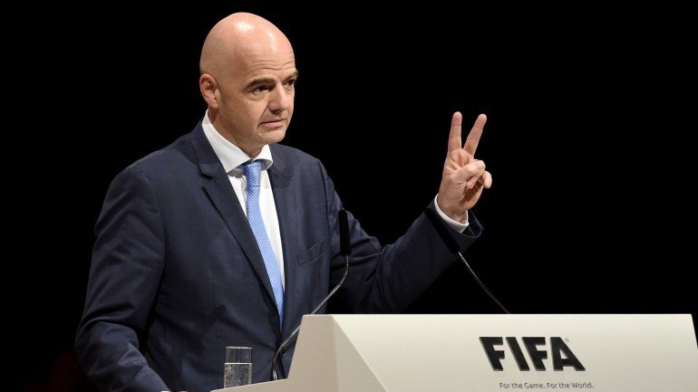 Gianni Infantino foi eleito presidente da FIFA a 26 de fevereiro. O suíço, de 45 anos, considera que a organização foi lesada, e não prevaricadora, nas polémicas de corrupção que, nos últimos anos, a têm afetado