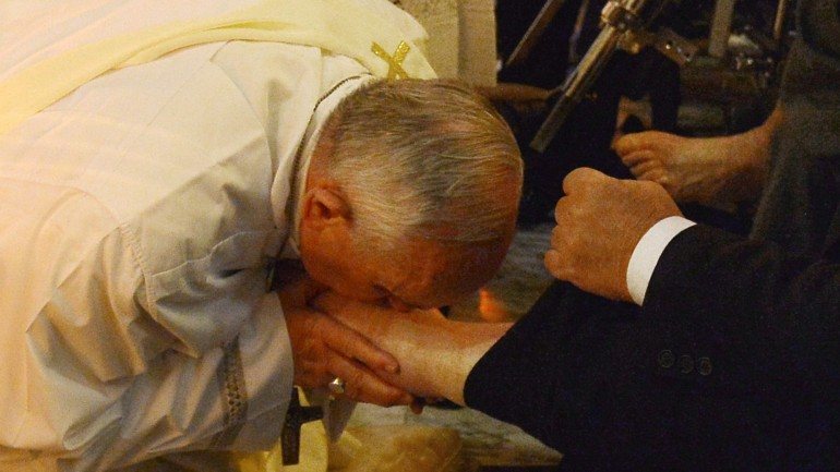 O Papa Francisco nunca celebrou o cerimonial do lava-pés no Vaticano.