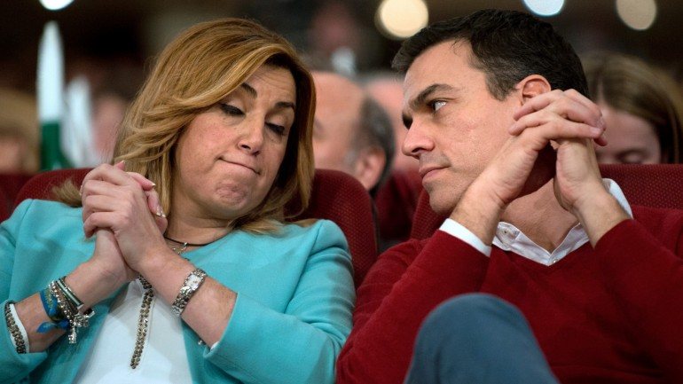 O nome de Susana Díaz, presidente do governo regional da Andaluzia, tem surgido como o mais forte para suceder a Pedro Sánchez na liderança do PSOE