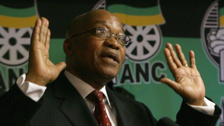 Jacob Zuma vai devolver parte dos 14 milhões de euros utilizado para a reforma da sua residência