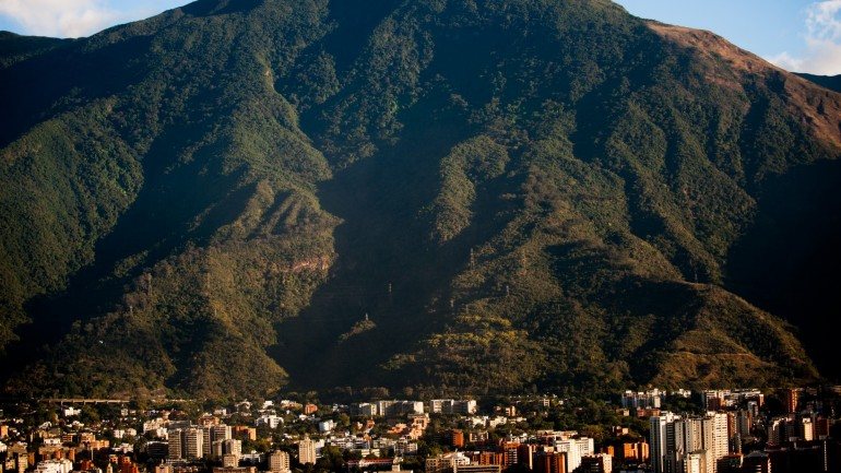 Caracas, a capital da Venezuela, consta da lista das 50 cidades mais violentas do mundi
