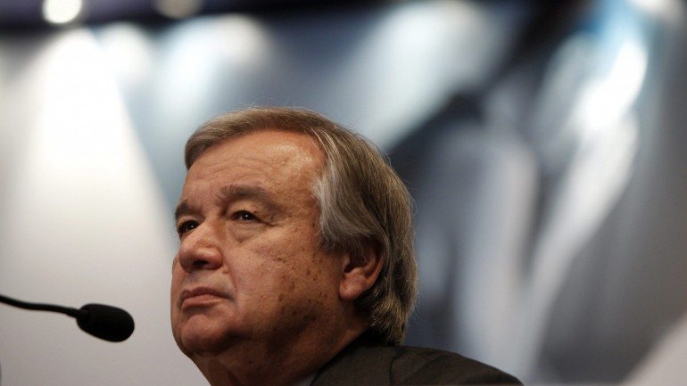 António Guterres  exerceu até ao final de 2015 o cargo de Alto comissário das Nações Unidas para os Refugiados