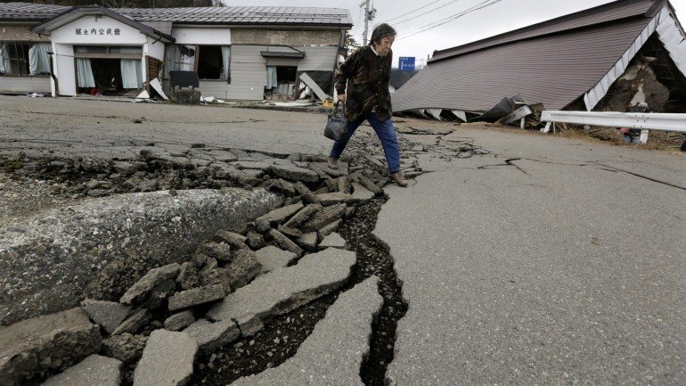 Foram sentidas 40 réplicas do primeiro sismo