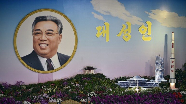 Pyongyang preparava-se para disparar novos mísseis balísticos de médio alcance, por ocasião do aniversário de Kim Il-Sung