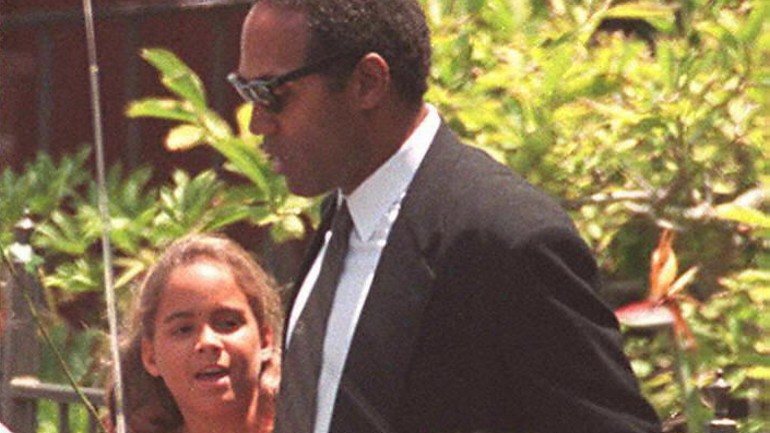 O. J. Simpson com a filha, Sydney, em 1994