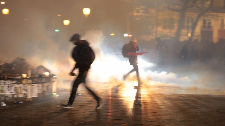 O grupo Nuit Debout tem liderado vários protestos em Paris