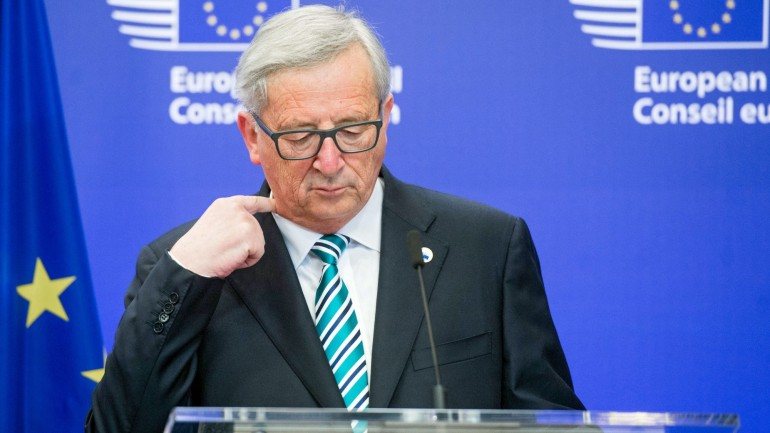 A UE aprovou em fevereiro o que Juncker diz ser &quot;um acordo justo&quot; com o Reino Unido, de modo a responder às preocupações do país.