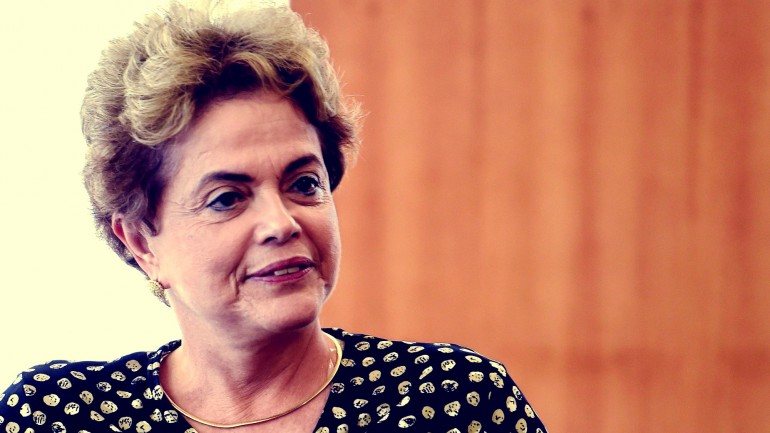 Dilma Rousseff pode ficar afastada da Presidência por até seis meses