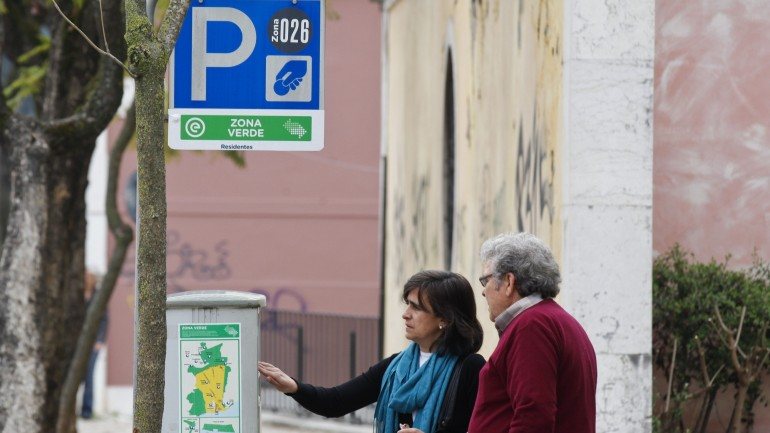 Deco emitiu um parecer sobre a concessão de estacionamento no Porto, mas admite que possa aplicar-se a casos semelhantes noutras cidades