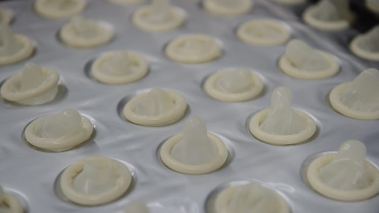 Serão disponibilizados 350.000 preservativos &quot;Dual Protect&quot; masculinos e 100.000 femininos