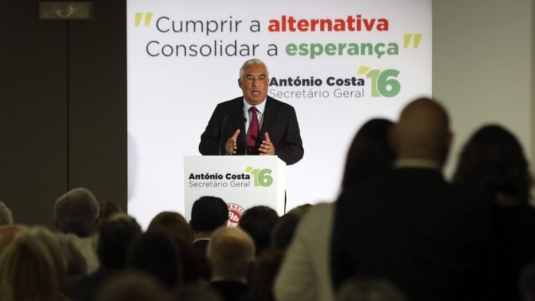 Líder socialista discursou no hotel Altis, em Lisboa, numa sessão de esclarecimento da sua moção ao congresso.