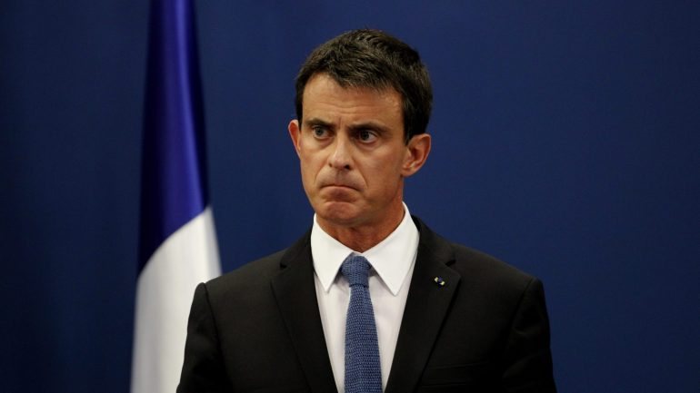 Com a paralisação dos centros petrolíferos, Valls reconhece que entre 20 e 30% das gasolineiras estão encerradas ou em dificuldade