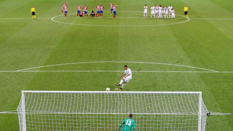 Cristiano Ronaldo ficou para o fim e bateu o penálti que deu a vitória ao Real Madrid. Aí viu-se como mal se tinha visto até ali, durante 120 minutos