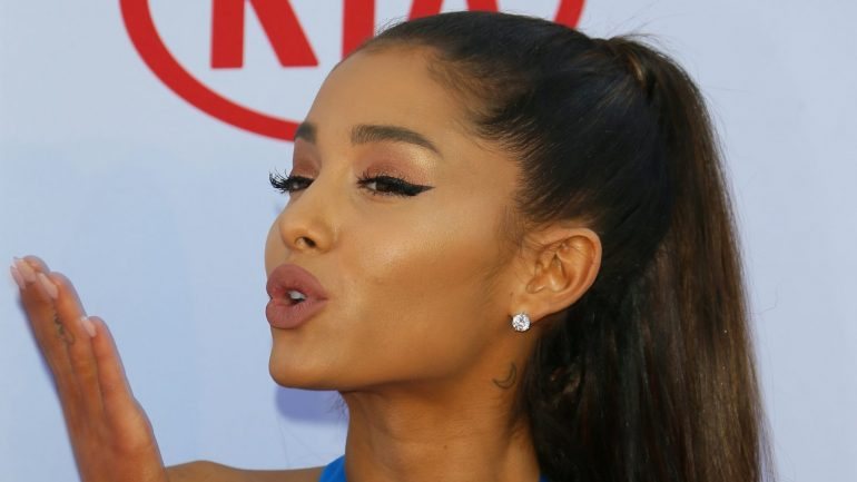 Ariana Grande lamenta ter de cancelar o concerto em Portugal