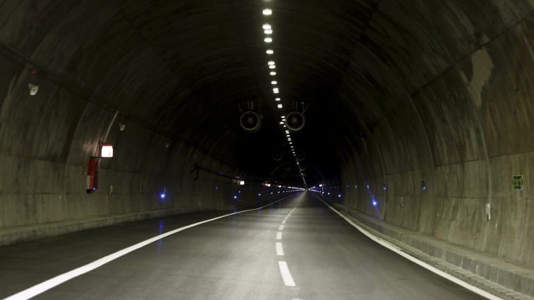 O Túnel do Marão, inserido na autoestrada que liga Amarante a Vila Real, entrou em funcionamento no dia 8 de maio