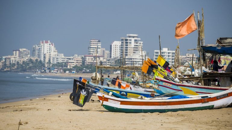 Entre os destinos mais baratos, praia só se for em Bombaim.