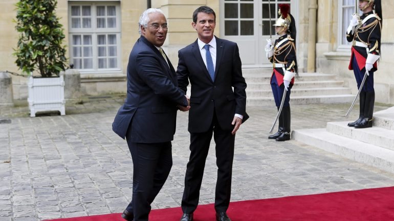O primeiro-ministro António Costa com o seu homólogo francês, Manuel Valls