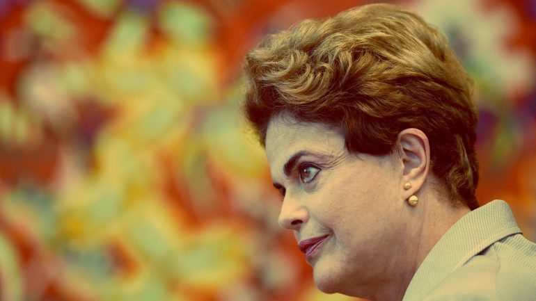 O impeachment de Dilma Rousseff precisa ser aprovado por 54 dos 81 senadores