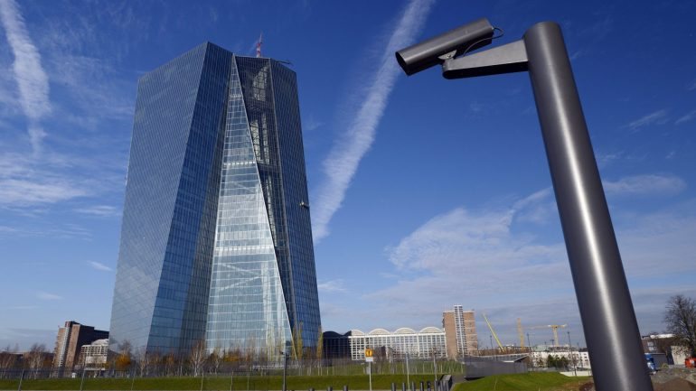O Tribunal Constitucional alemão considerou que o instrumento do BCE está conforme a lei