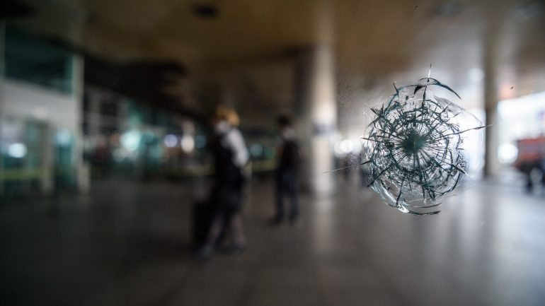 O atentado aconteceu esta terça-feira à noite, no aeroporto de Ataturk