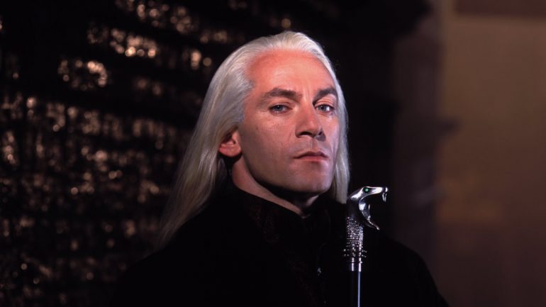 Jason Isaacs ficou conhecido pelo papel de Lucius Malfoy, pai de Draco