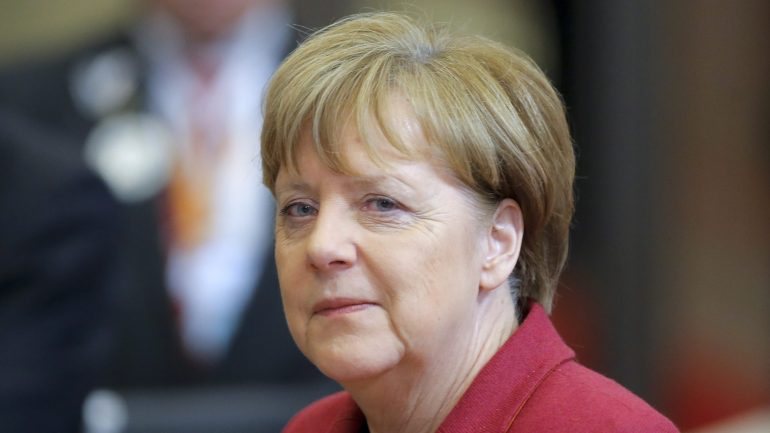 Angela Merkel é a chefe de Estado da Alemanha, o país onde se trabalham menos horas por ano.