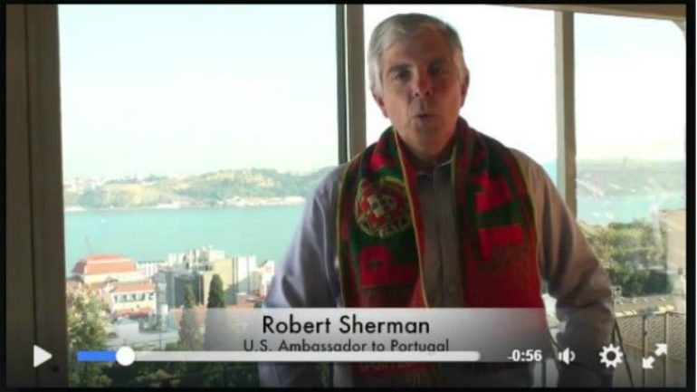 Robert Sherman, embaixador dos Estados Unidos, volta ao Facebook para apoiar Portugal