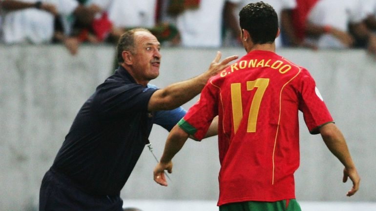 Scolari e Ronaldo em 2004: o capitão de agora já tinha uma grande personalidade então, conta o treinador