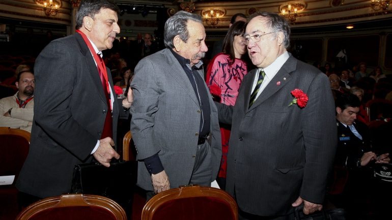 Garcia Pereira (à esquerda) junto de Arnaldo Matos (ao centro)