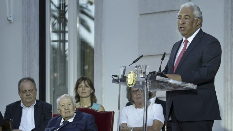 António Costa falou sobre sanções, depois da homenagem a Mário Soares