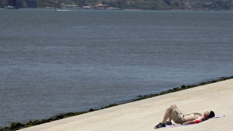 Temperaturas máximas descem este fim de semana. Em Lisboa, este sábado, não irão além dos 26, segundo o IPMA