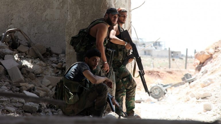 A zona oeste de Alepo encontra-se nas mãos das forças governamentais. A zona leste é controlada pelos rebeldes