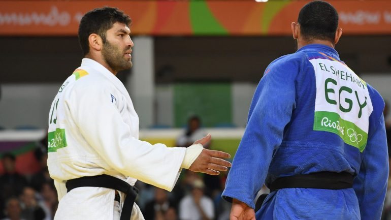 Or Sasson, o atleta israelita que tentou sem sucesso cumprimentar Islam El Shehaby, ganhou a medalha de bronze no judo de homens na categoria +100 kg