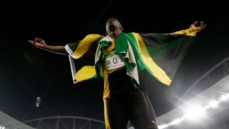 O jamaicano conseguiu um triplete olímpico em 37,27 segundos
