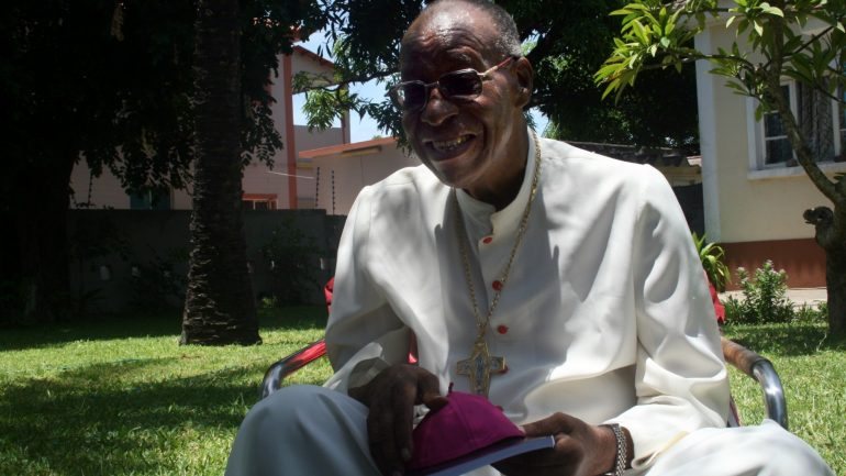 Jaime Gonçalves, antigo arcebispo da Beira foi um dos principais mediadores do Acordo Geral de Paz no país