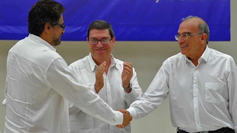 Humberto de la Calle e Iván Márquez foram os representantes que negociaram o acordo de paz, mediado por Cuba e pela Noruega