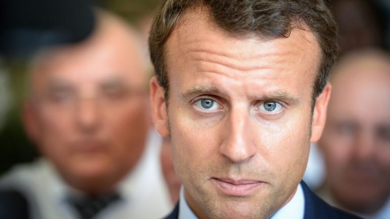 Emmanuel Macron demitiu-se esta terça-feira para se dedicar ao movimento político que criou em 2016