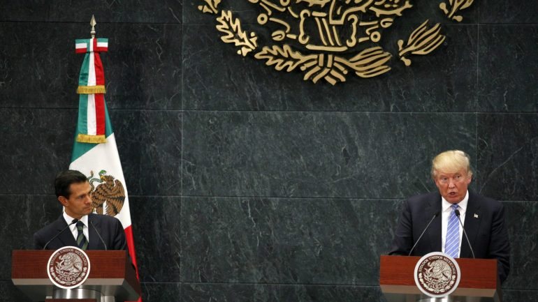Donald Trump com Enrique Peña Nieto, esta quarta-feira, no México