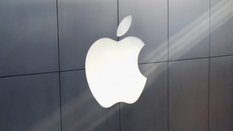 A Comissão Europeia exige que a Apple pague 13 mil milhões de euros em impostos atrasados