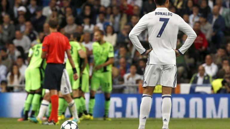 Ronaldo assiste à festa do 1-0 de Bruno César antes da reviravolta nos últimos instantes