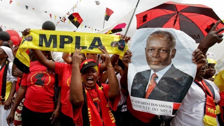Presidente Angolano Faz Nova Remodelação Ao Governo Observador 